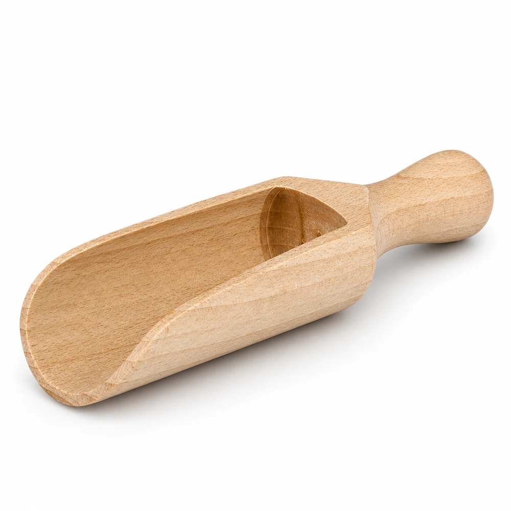 Pelle en bois taille M forme semi-circulaire - 140mm de long Pelle en bois M 14cm Vue simple avec veines de bois visibles et poignée ergonomique pour une prise en main optimale