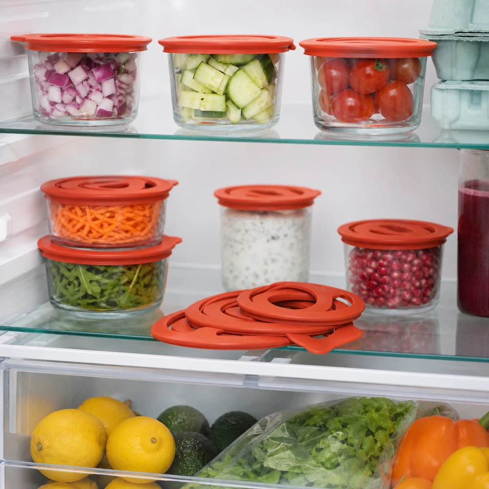 Anneau de mise en conserve en caoutchouc naturel RR100 Anneaux de cuisson RR100 rouges dans le réfrigérateur à côté des aliments préparés dans des boîtes de conservation pour la conservation