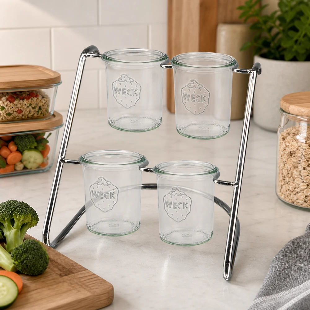 Présentoir Flato4 pour 4 bocaux WECK Serviergestell Flato4 auf Küchentheke mit 4 leeren WECK Gläsern - bereit zum Befüllen mit Aufstrichen und Snacks