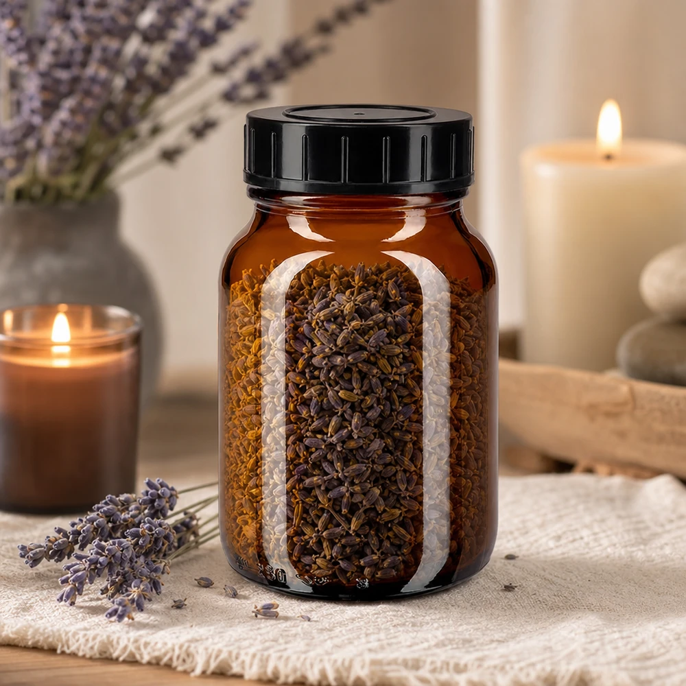 Bouteille en verre spacieuse de 250 ml avec une large ouverture et un couvercle noir pour un remplissage facile