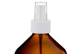 avec vaporisateur blanc